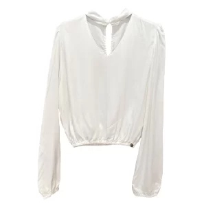 blusa blanca con choker con goma elástica en bajo y puños