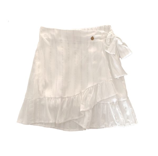 falda corta cruzada blanca con hilo metalizado plata y dorado, con lazada en lateral